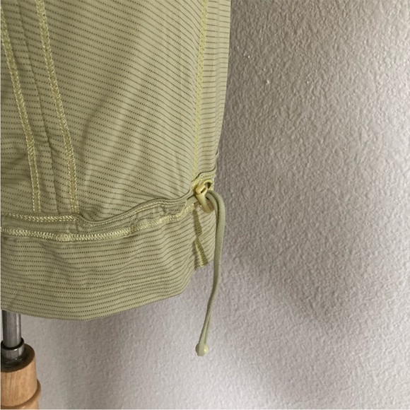 ❤️$15 BUNDLE SALE Lululemon tank - Picture 4 of 6